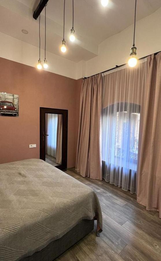 Chikhi Daire Tiflis Dış mekan fotoğraf